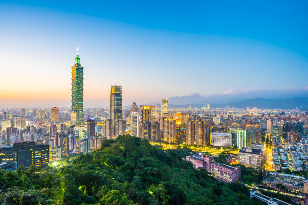 Beautiful landscape and cityscape of taipei 101 building and arc