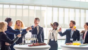 公司尾牙取消抽獎　上班族猶豫要不要去？網友一面倒曝「真實心聲」