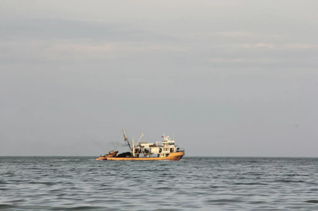 基隆籍台灣漁船全漁6號石垣島外海起火 船長失蹤日本全力搜救