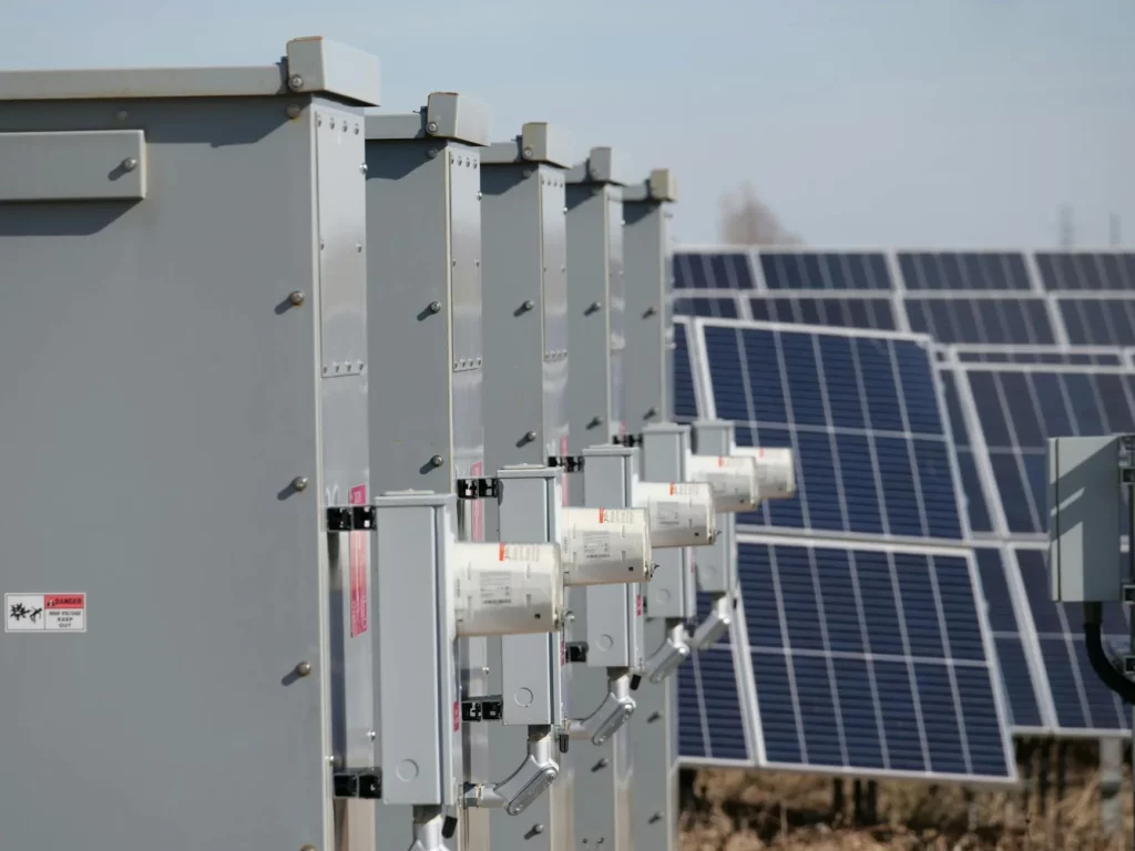 憂威脅電網 歐盟禁資助中國製太陽能逆變器