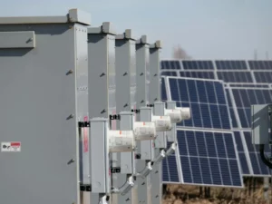 憂威脅電網 歐盟禁資助中國製太陽能逆變器