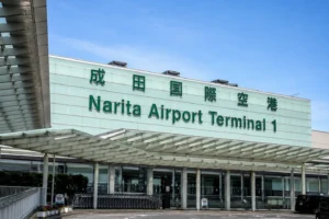 千葉暴雨癱瘓成田交通！7千旅客夜宿航廈　台灣客花2萬日圓才進東京