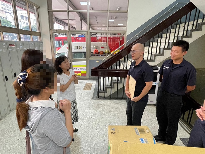 患者恢復良好至中港消防分隊表達感謝之意。（圖/台中市政府消防局提供）