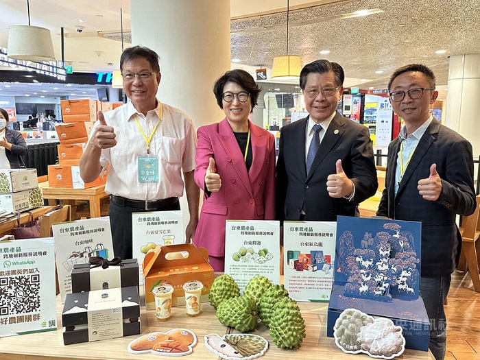 台東縣長赴星推鳳梨釋迦。（圖台東縣政府資料照片）