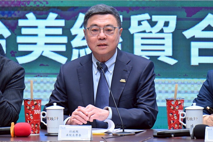 卓榮泰上午赴立法院針對臺美關稅談判結果進行專案報告。(圖/行政院提供)